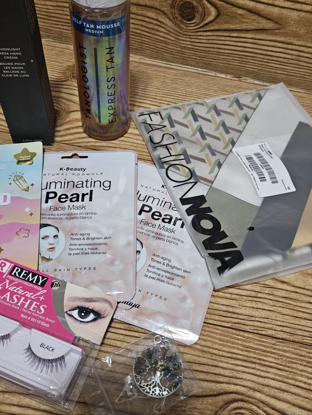 Beauty And Essentials Bundle 15 Piece 29 Palms Creme Shop Burts Bees And More - Picture 4 of 8